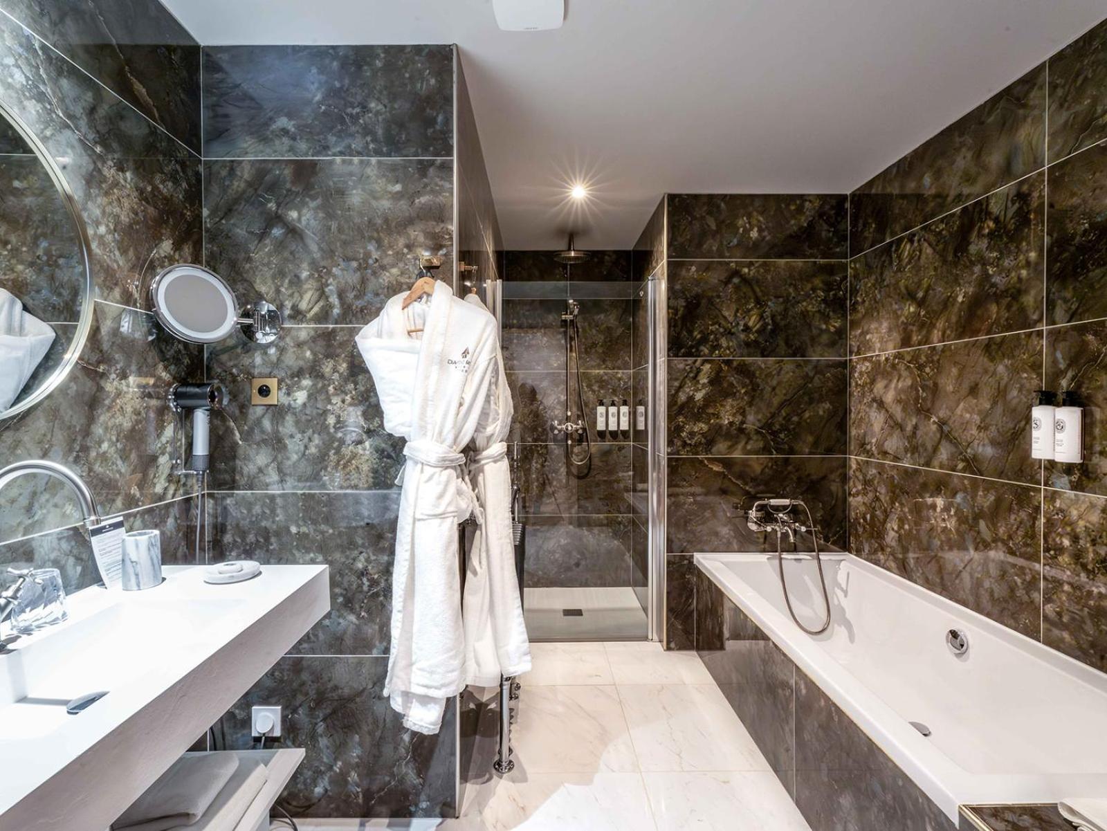 Hotel Le Diamond Rock 蒂涅 外观 照片